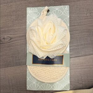 April Bath & Shower Pads with Cream Flower